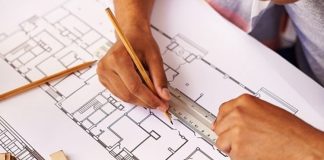 Mimarların Uluslararası Projelerdeki Başarıları Artıyor Mimarlık sektöründe sınır ötesi çalışmaların kapsamı genişlerken, farklı ülkelerde proje geliştiren mimarların sayısı da artıyor. Konutlardan otel projelerine, ticari yapılardan kamusal alanlara kadar farklı ölçekteki çalışmalar, mimarlık ofislerinin uluslararası deneyim kazanmasına katkı sağlıyor. Farklı coğrafyaların ihtiyaçlarını, kültürel özelliklerini ve yapı koşullarını dikkate alan tasarımlar, küresel ölçekte yeni çalışma fırsatlarının oluşmasına zemin hazırlıyor. Konulu bir haber görseli.